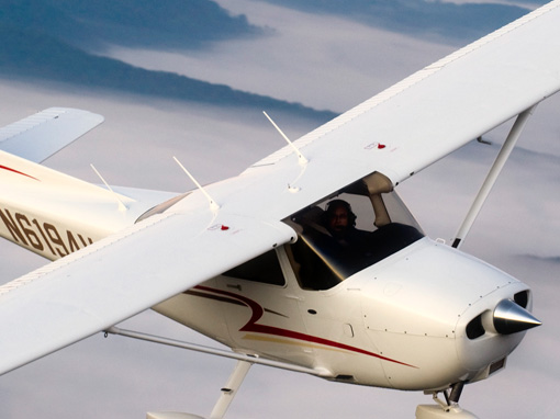 gps flight tracker per monitorare in tempo reale di tutti i tuoi voli in aereo e ultraleggero.